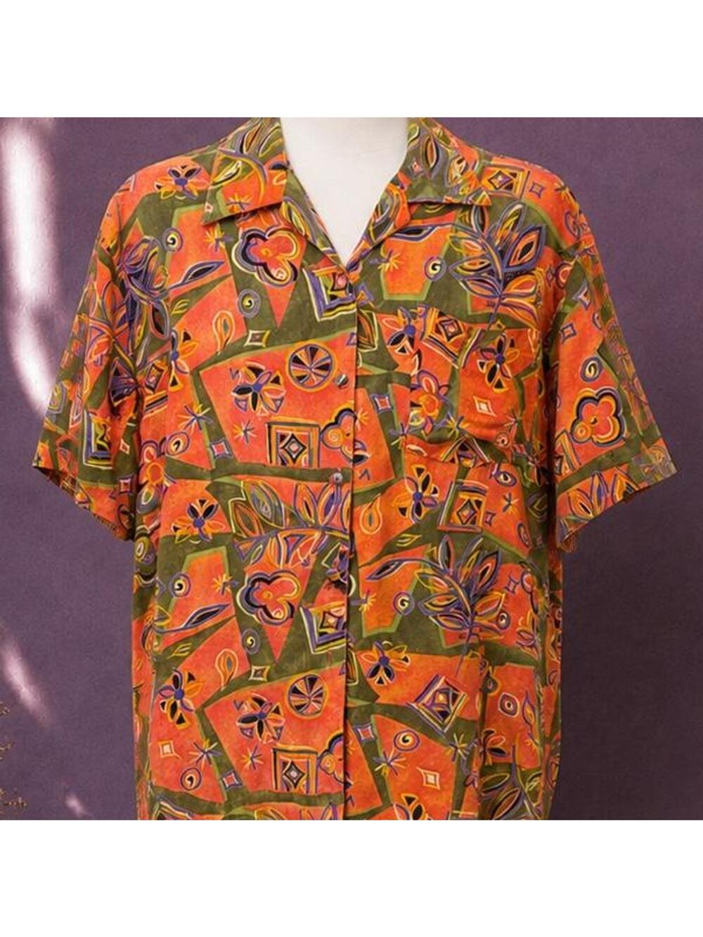 Vintage quo-silk 100% silk abstract button up